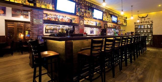 moondogs grill and bars nicosia