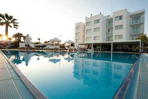 hotels larnaca cyprus
